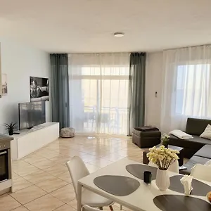 Apartment Beachfront Marilyn, Durres